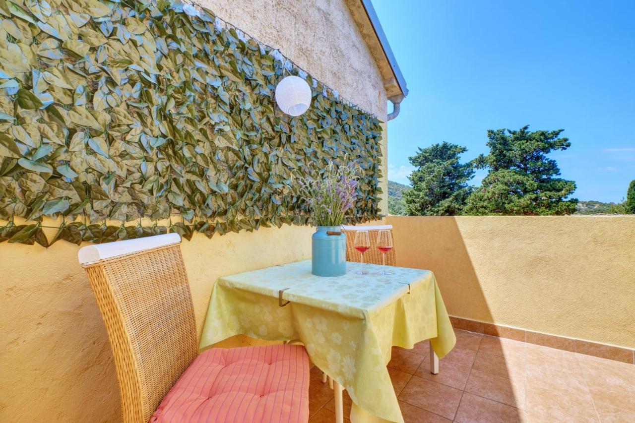 Apartment Tena Велі-Лошинь Екстер'єр фото