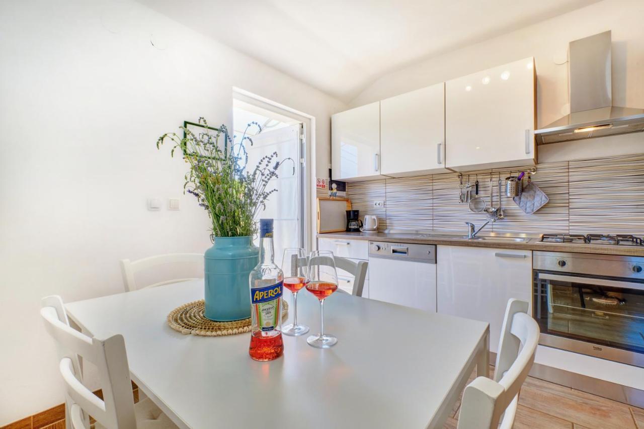 Apartment Tena Велі-Лошинь Екстер'єр фото