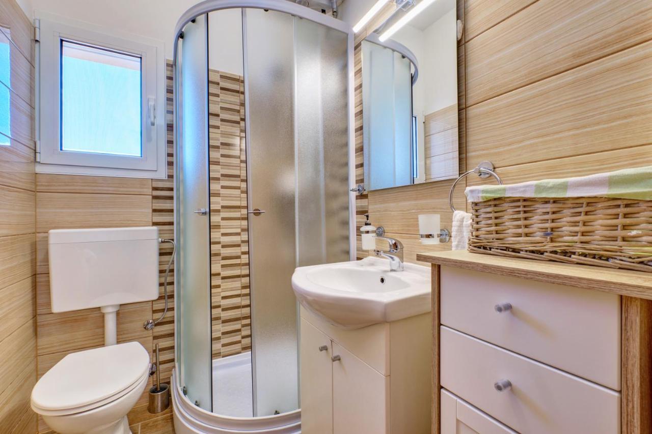 Apartment Tena Велі-Лошинь Екстер'єр фото